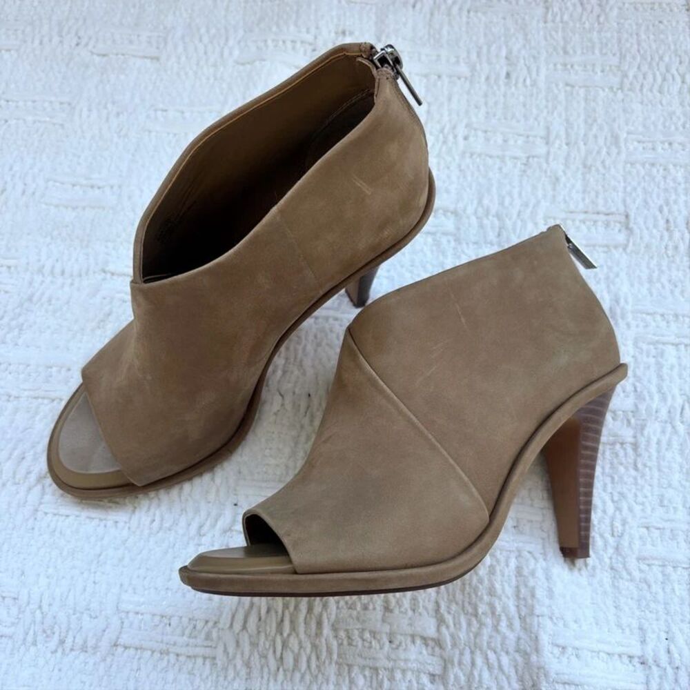 Vince Camuto Taupe Suede Peep Toe Heeled Ankle Booties Fall Winter - Picture 1 of 8